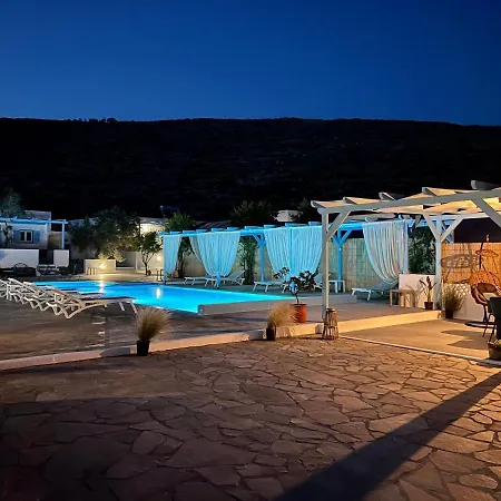 فيلة Family Villages Santorini Vlychada