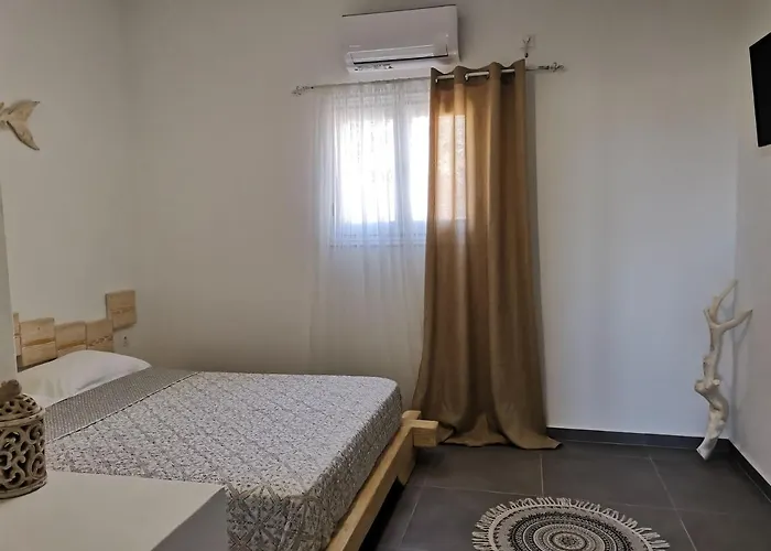 Family Villages Santorini Vlychada