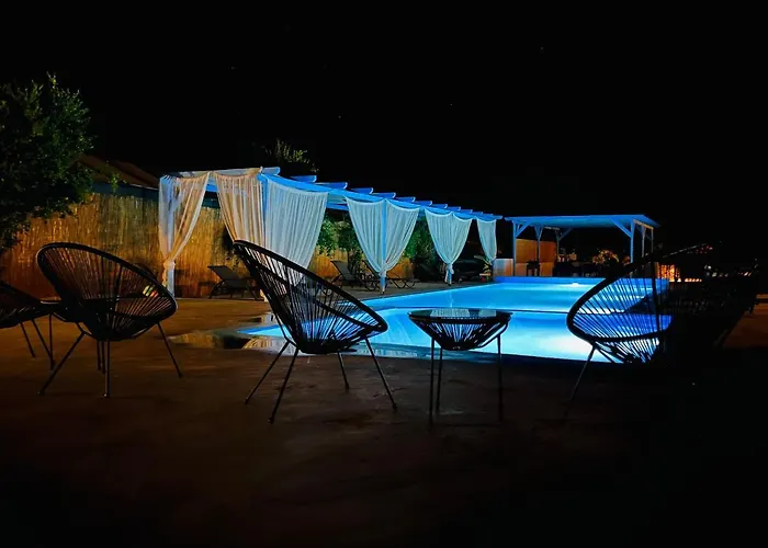 Family Villages Santorini * Vlychada