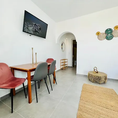 Villa Family Villages Santorini Vlychada